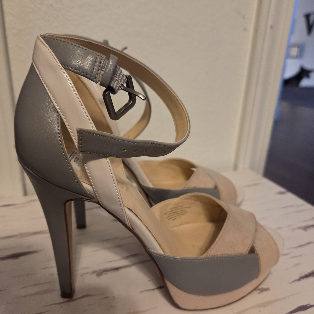 Nine West Gray and Cream Heels